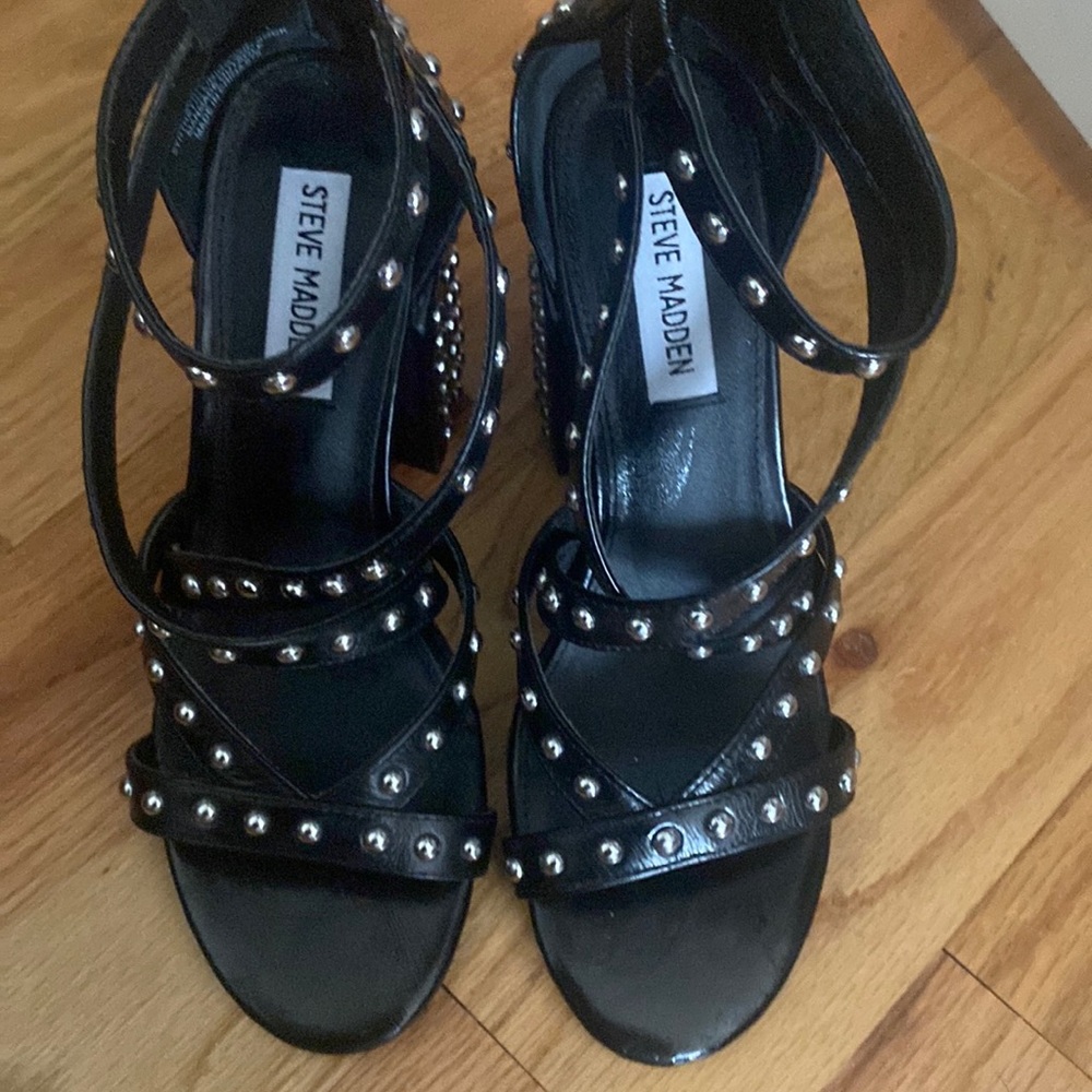 Steve Madden studded leather Sandal size 7